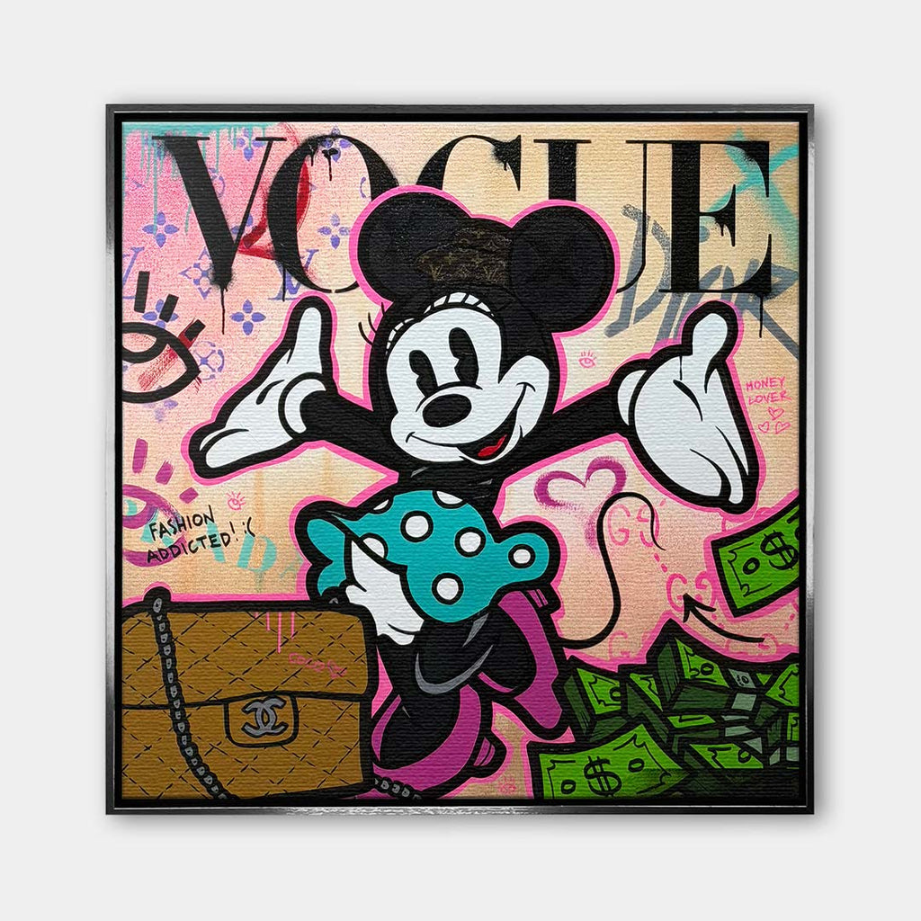 Nowoczesny obraz na płótnie pop-art przedstawiający postać myszki na tle napisu Vogue i elementów modowych. Wydruk galeryjny.
