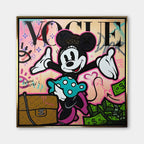 Nowoczesny obraz na płótnie pop-art przedstawiający postać myszki na tle napisu Vogue i elementów modowych. Wydruk galeryjny.