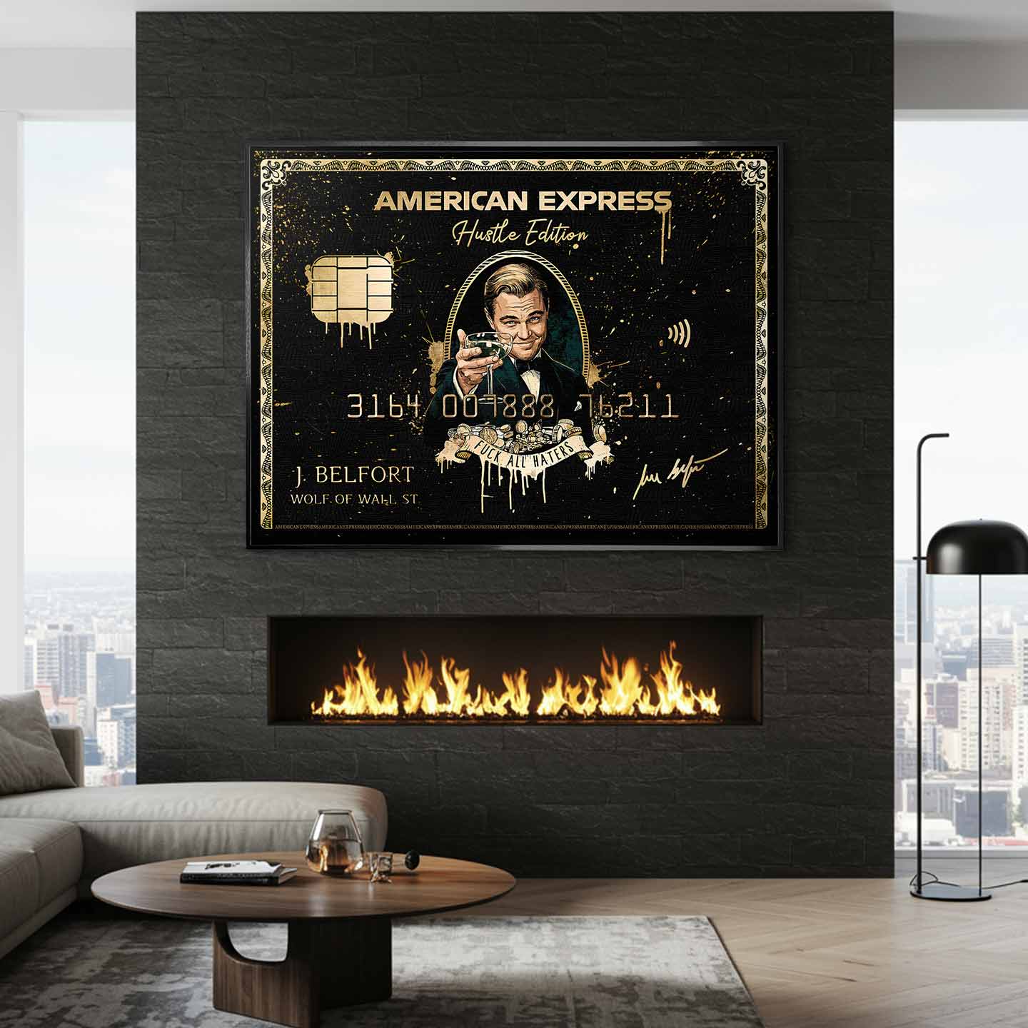 obraz na płótnie wilk z wall street black and gold american express. inspirowany Wilkiem z Wall Street, luksusowa karta kredytowa w czarno-złotym stylu, toast sukcesu, symbol pieniędzy, ambicji i mentalności hustlera.