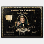 obraz na płótnie wilk z wall street black and gold american express. inspirowany Wilkiem z Wall Street, luksusowa karta kredytowa w czarno-złotym stylu, toast sukcesu, symbol pieniędzy, ambicji i mentalności hustlera.
