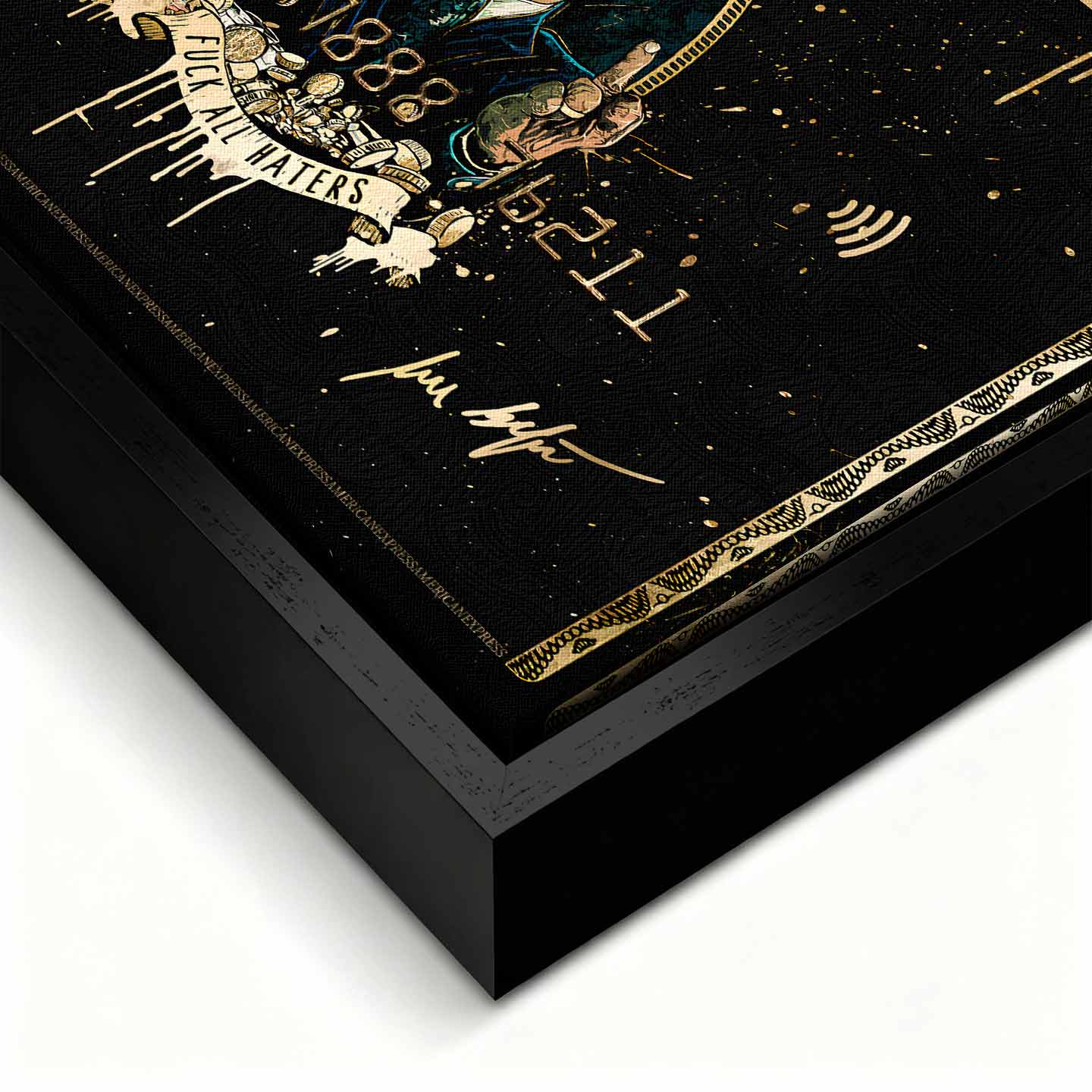 Obraz na płótnie Wilk z wall street przedstawiający czarno-złotą kartę kredytową z wizerunkiem Jordana Belforta, inspirowany stylem „Wolf of Wall Street”, w limitowanej edycji.