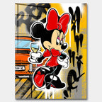 Obraz na szkle akrylowym Drink Champagne, pop art z ikoniczną myszką, kieliszkiem, pomarańczowym autem i graffiti na żółtym tle.