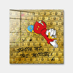 Obraz na szkle akrylowym Show Me The Money z komiksową kaczą postacią, monetami i tłem z banknotów, złoty wydruk galeryjny w stylu pop-art.