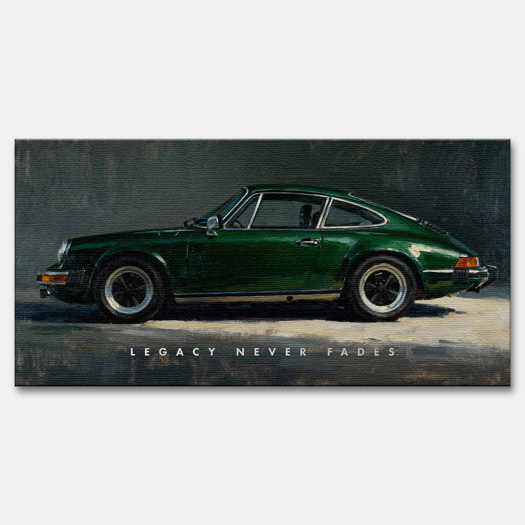 Obraz na płótnie Porsche Legacy z zielonym klasycznym Porsche 911 – obraz samochodowy Huephant, symbol ponadczasowego stylu i dziedzictwa.