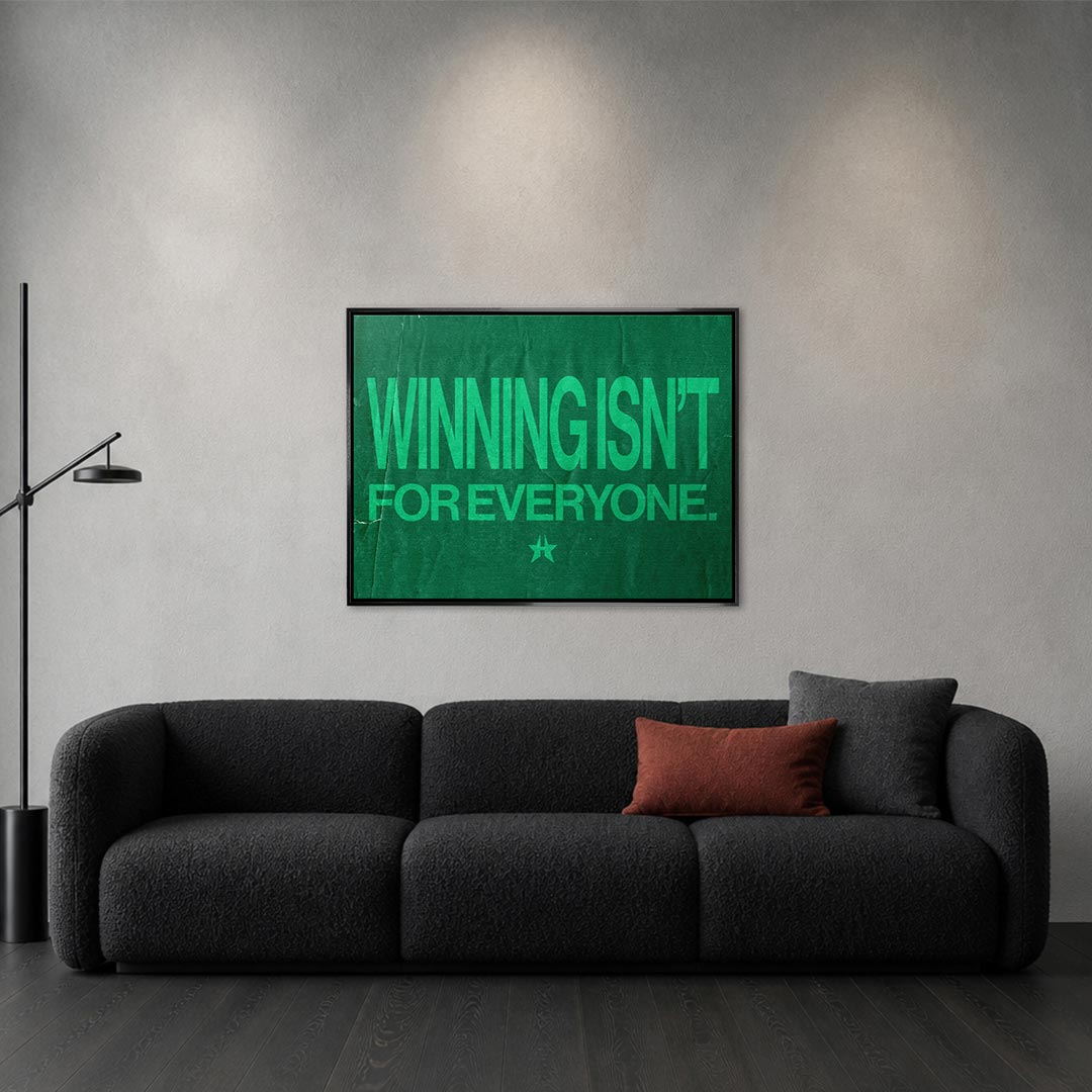 Obraz Winning Isn't For Everyone – czarna rama – aranżacja we wnętrzu – Huephant