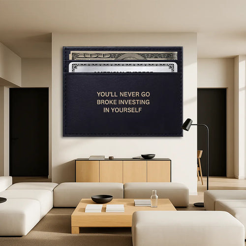 motywacyjny obraz na płótnie invest in yourself portfel z pieniędzmi i kartą kredytową na ścianie w pokoju