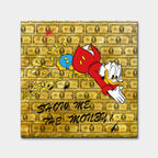 Obraz na płótnie ze Sknerusem McKwaczem „Show Me The Money Duck” nurkującym w złote monety na tle banknotów – symbol bogactwa i sukcesu.